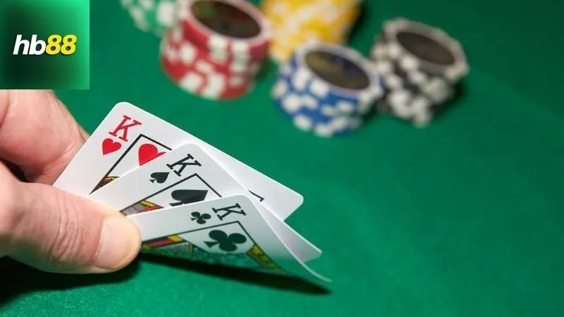 Three Card Poker – So Tài Nhanh, Thắng Lớn Trong 1 Ván Bài 4 Chiến lược và Mẹo hay